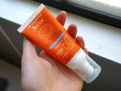 Kem chống nắng cho da hỗn hợp Avène Very High Protection Emulsion SPF50+