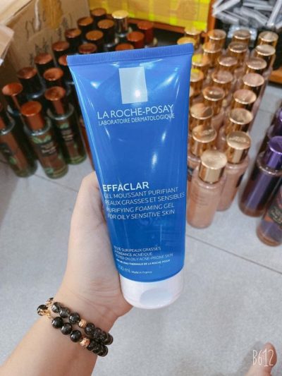 Sữa Rửa Mặt Cho Da Dầu Nhạy Cảm La Roche-Posay Effaclar Purifying Foaming Gel 200ml